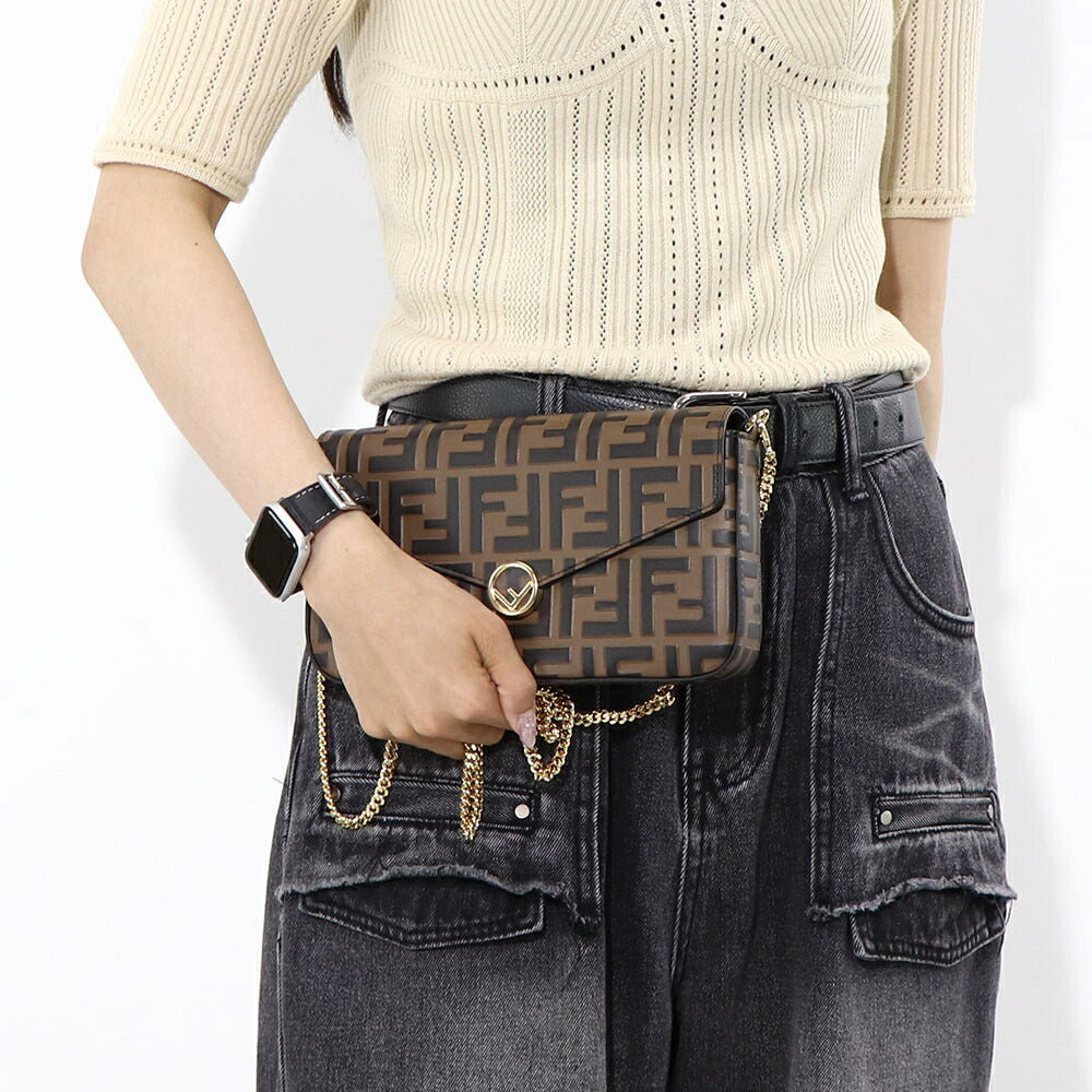 FENDI ショルダーバッグ ロゴ 総柄 ウォレットチェーン
