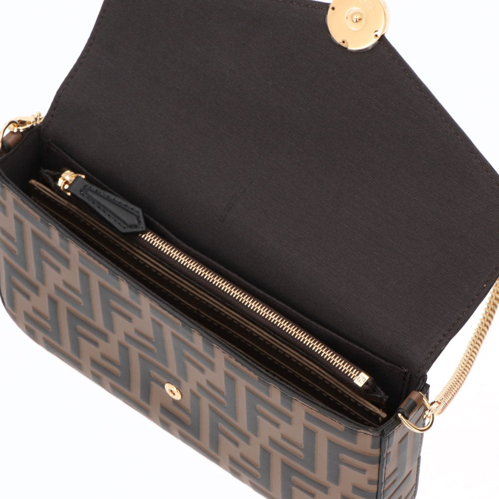 FENDI ショルダーバッグ ロゴ 総柄 ウォレットチェーン