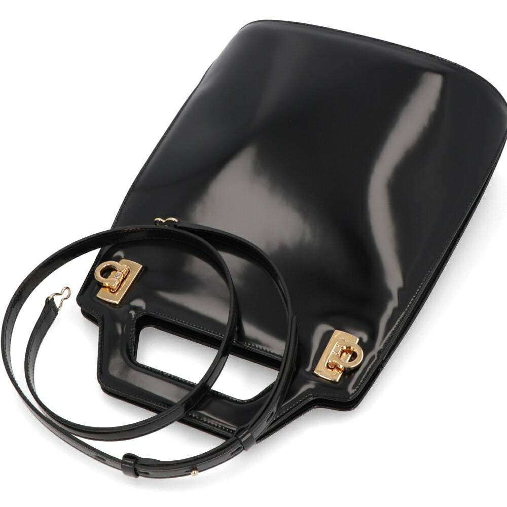 FERRAGAMO ショルダーWANDA ブラック レザー ワンダ ゴールド金具