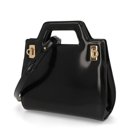 FERRAGAMO ショルダーWANDA ブラック レザー ワンダ ゴールド金具