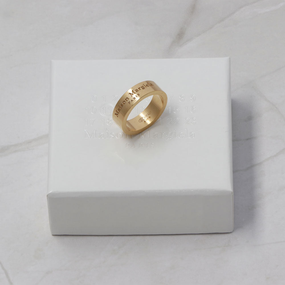 メゾン マルジェラ Maison Margiela 指輪・リング SM1UQ0081 SV0158 950 ゴールド メンズ レディース ロゴリング