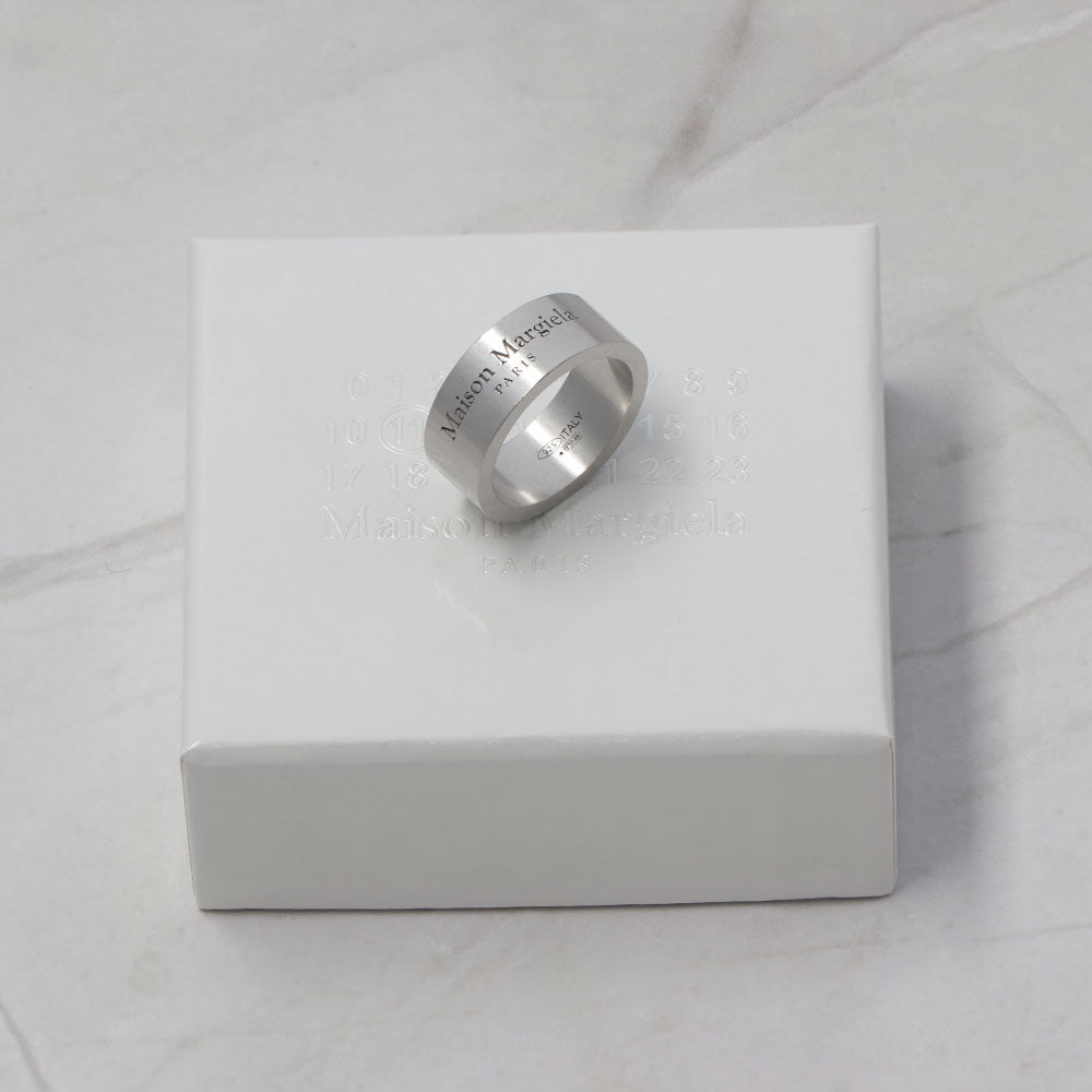 メゾン マルジェラ Maison Margiela 指輪・リング SM1UQ0082 SV0158 951 シルバー メンズ レディース ロゴリング