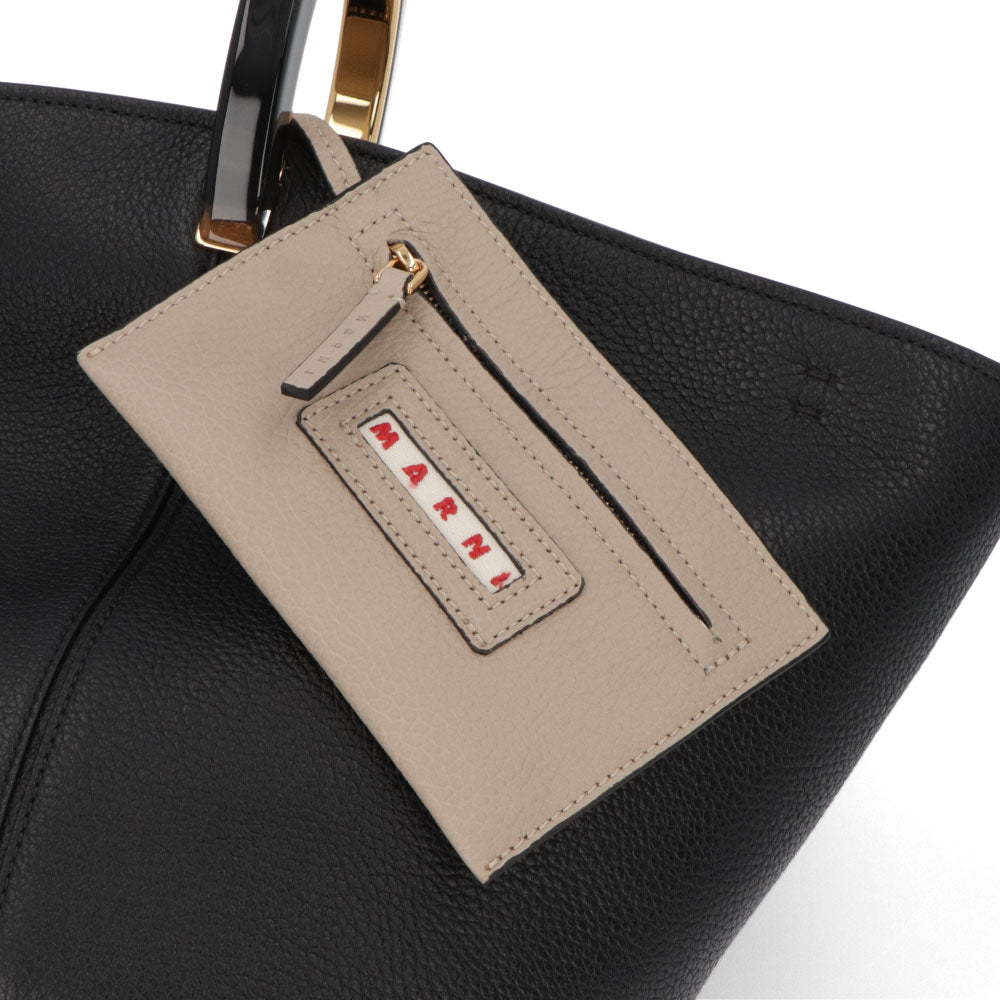 マルニ MARNI バッグ ショルダーバッグ レディース PANNIER HAND BAG ブラック カーフスキン 2Way ハンドバッグ クロスボディバッグ ロゴ ゴールド金具 SCMP0067U0 LV688 Z2N99