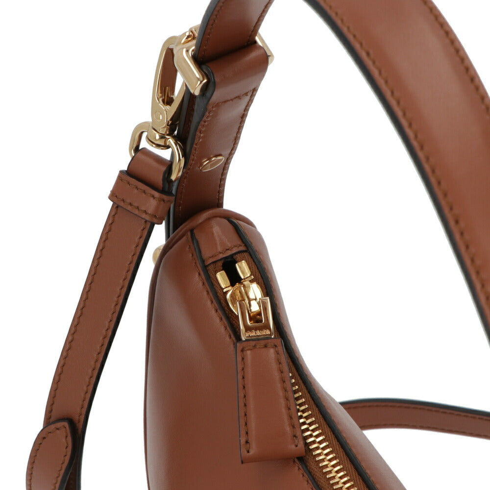 PRADA ショルダーバッグ レザー 三日月バッグ ロゴ