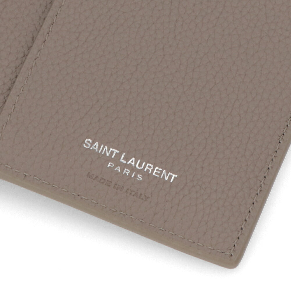 サンローラン SAINT LAURENT 財布 二つ折り財布 レディース タイニー カサンドラ クレジットカードウォレット グレイッシュブラウン カーフスキンレザー メタル GREYISH BROWN グレー系 ロゴ YSLロゴ カサンドラロゴ シルバー金具 小銭入れなし 668736 DTI0E