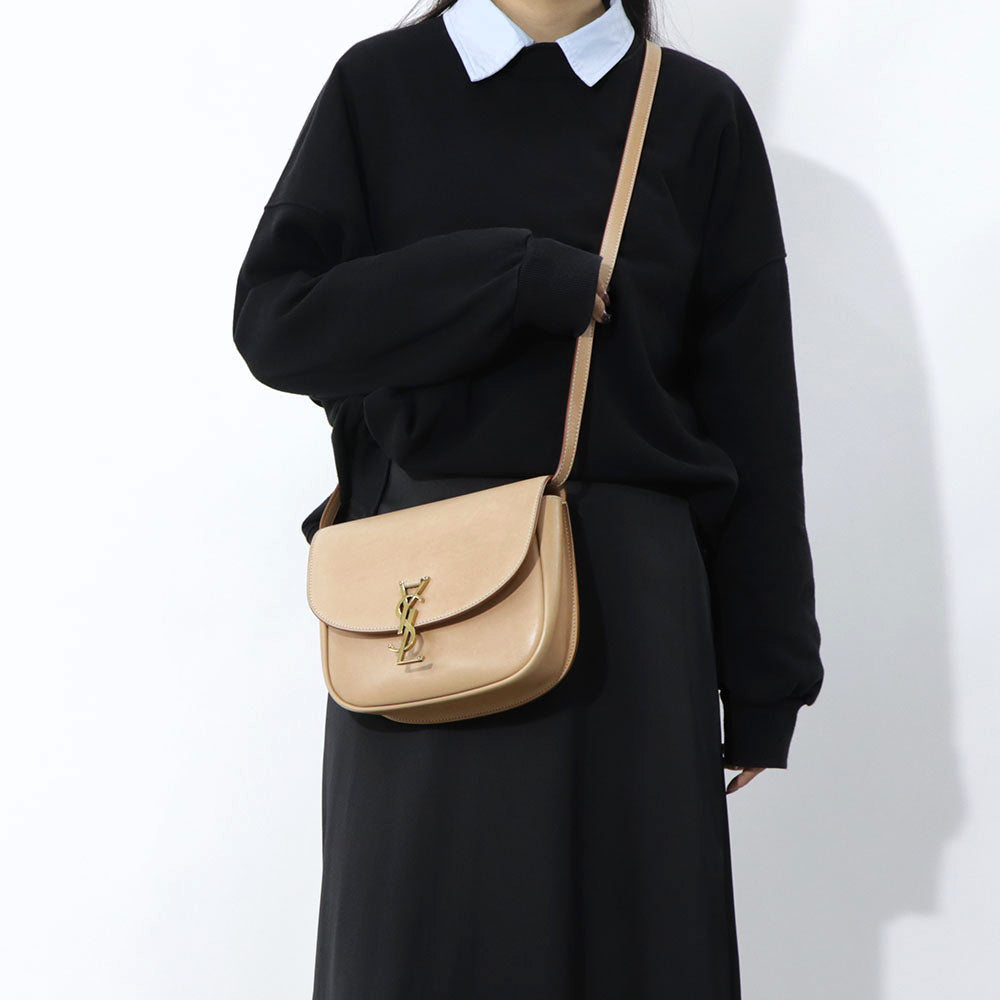 サンローラン SAINT LAURENT バッグ ショルダーバッグ レディース ベージュ YSLロゴプレート サッチェルバッグ