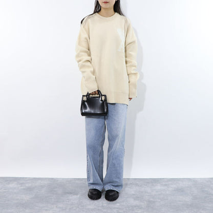 AMI PARIS ニット アイボリー ハートロゴ ワンポイント  UKS002.018