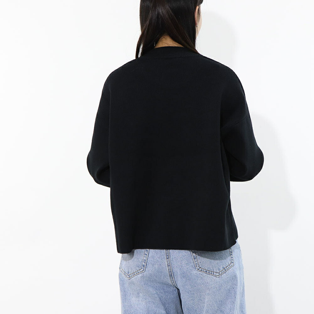 AMI PARIS ニット ブラック ホワイト ハートロゴ 刺繍 UKS046.KN0042