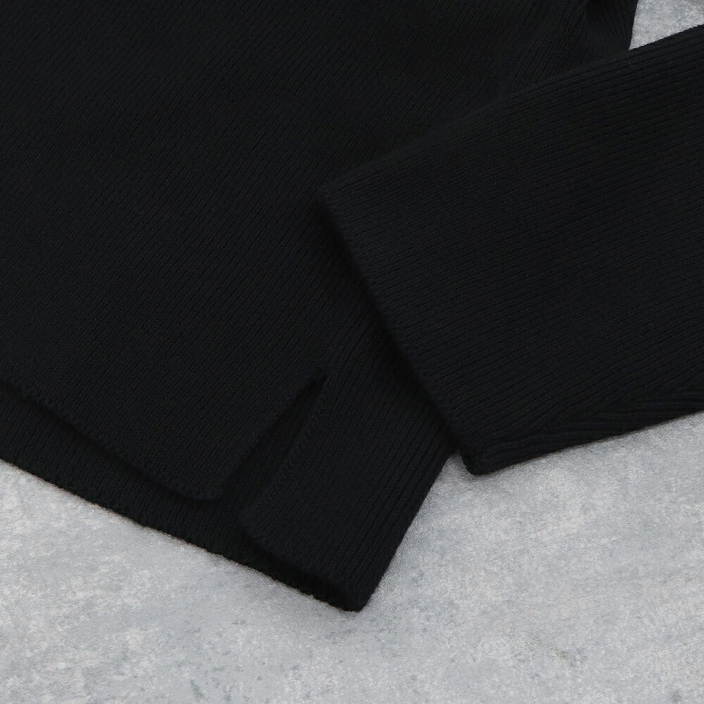 AMI PARIS ニット ブラック ホワイト ハートロゴ 刺繍 UKS046.KN0042