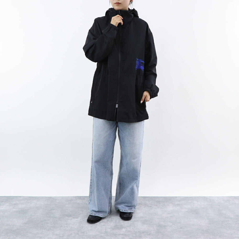 BURBERRY ブラック ナイロンジャケット ワンポイント 8087234