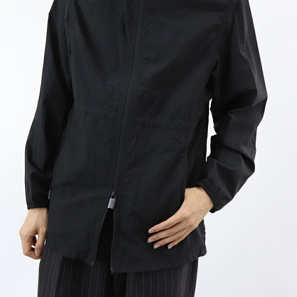 BURBERRY ブラック ナイロンジャケット 軽量ジャケット 8093538