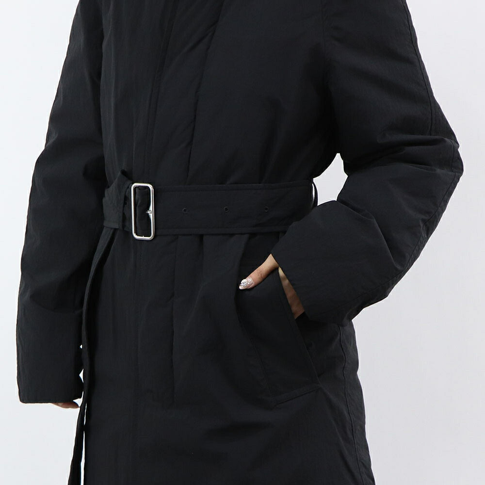 BURBERRY ブラック パディングデザインジャケット ベルト付き 8095486