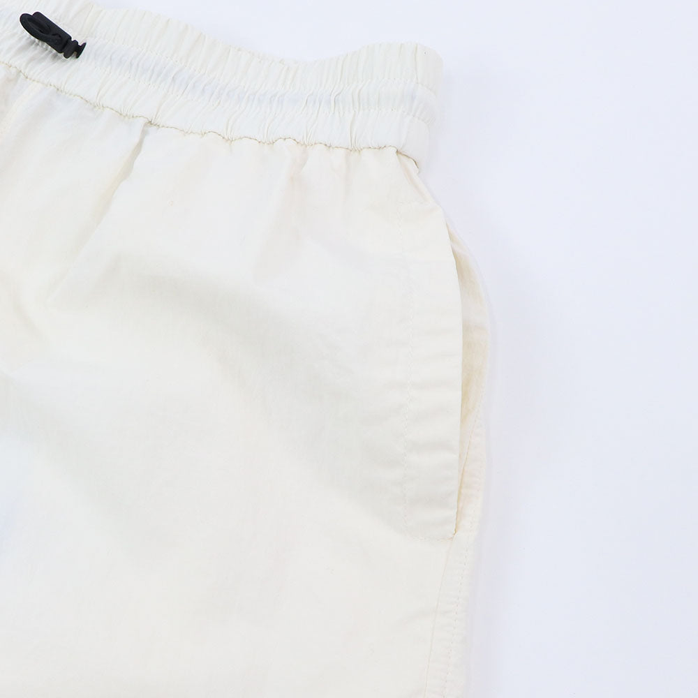 BURBERRY ショートパンツ ホワイト ナイロンパンツ スポーツウェア 8090399