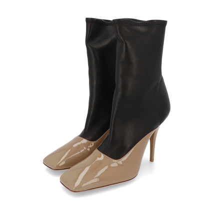 バーバリー ショートブーツ 8015548 A1386 ブラック