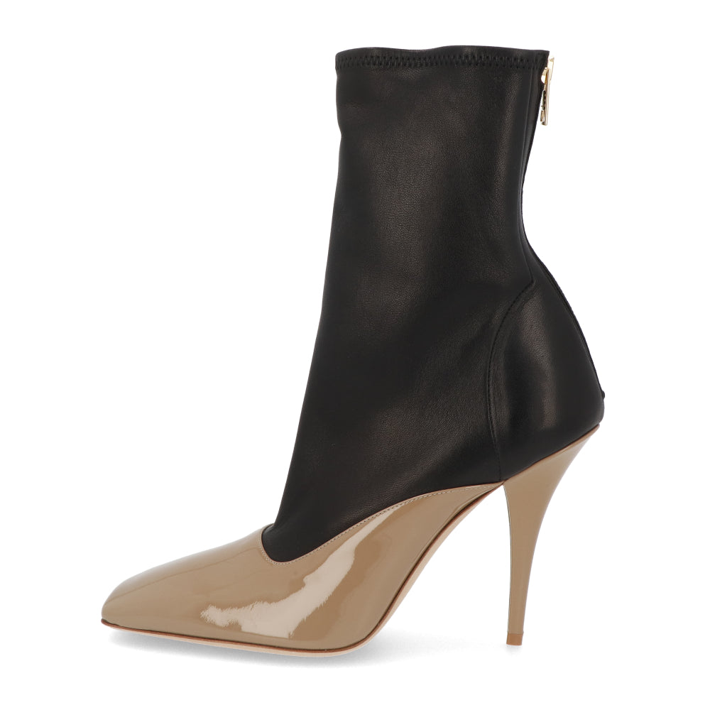 バーバリー ショートブーツ 8015548 A1386 ブラック