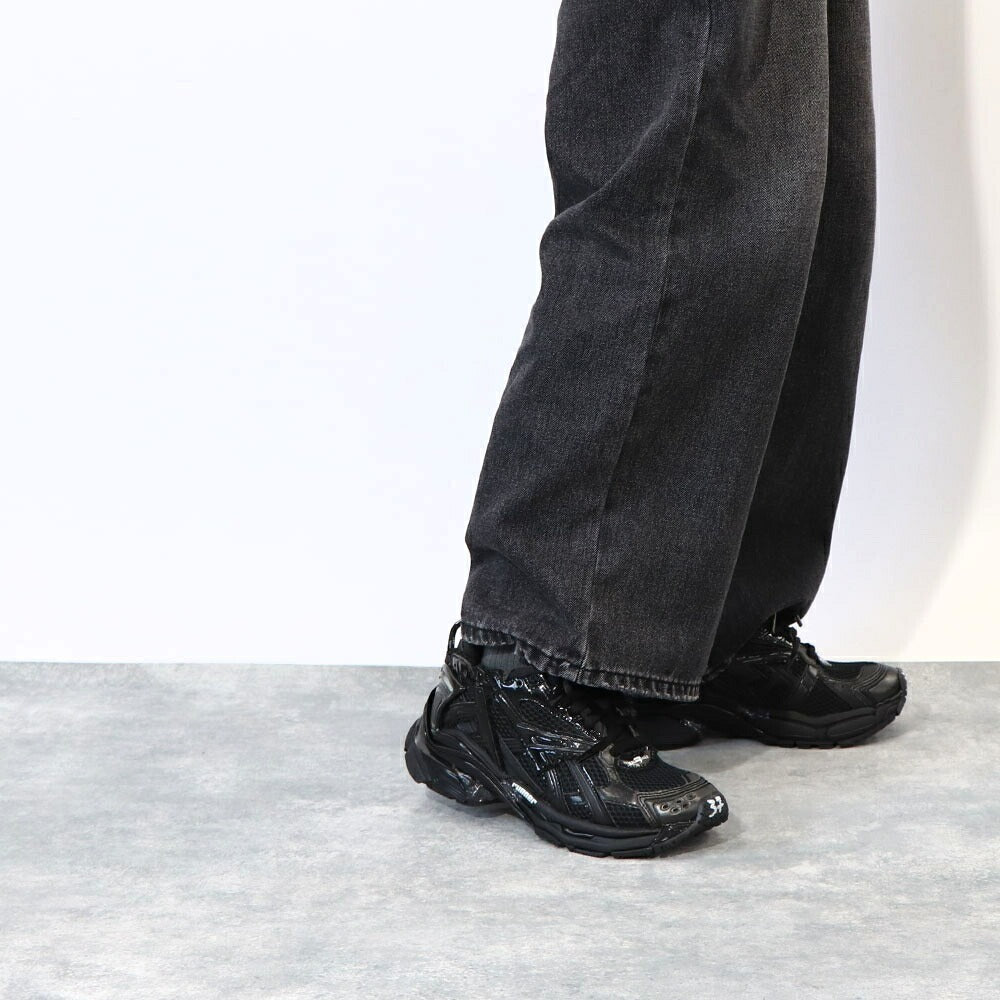BALENCIAGA スニーカー ランナー ブラック 厚底 ロゴ