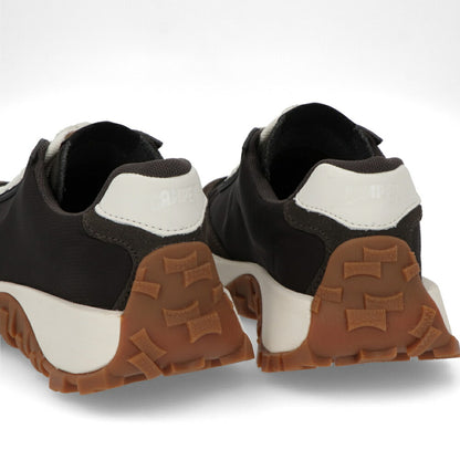 CAMPER スニーカー Drift Trail ダークグレー リサイクルPET ドリフトトレイル ロゴ マルチカラー K201462