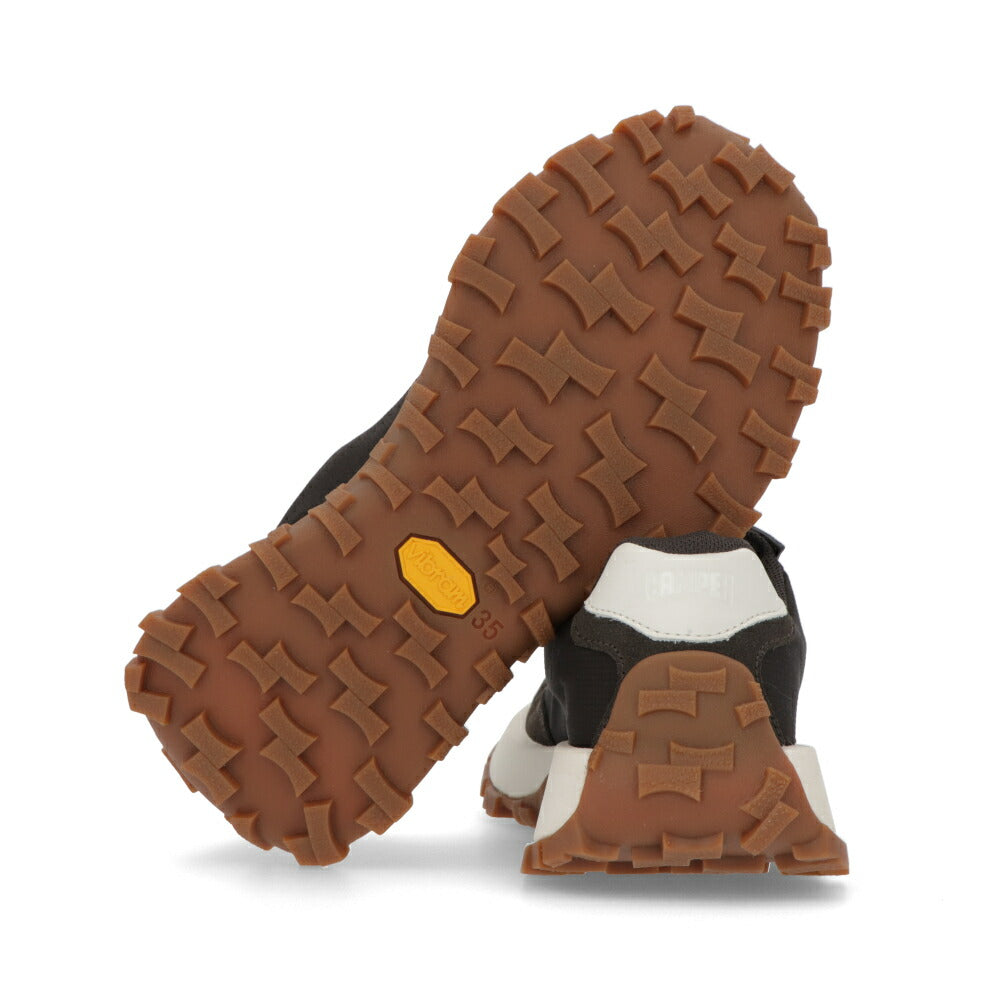 CAMPER スニーカー Drift Trail ダークグレー リサイクルPET ドリフトトレイル ロゴ マルチカラー K201462