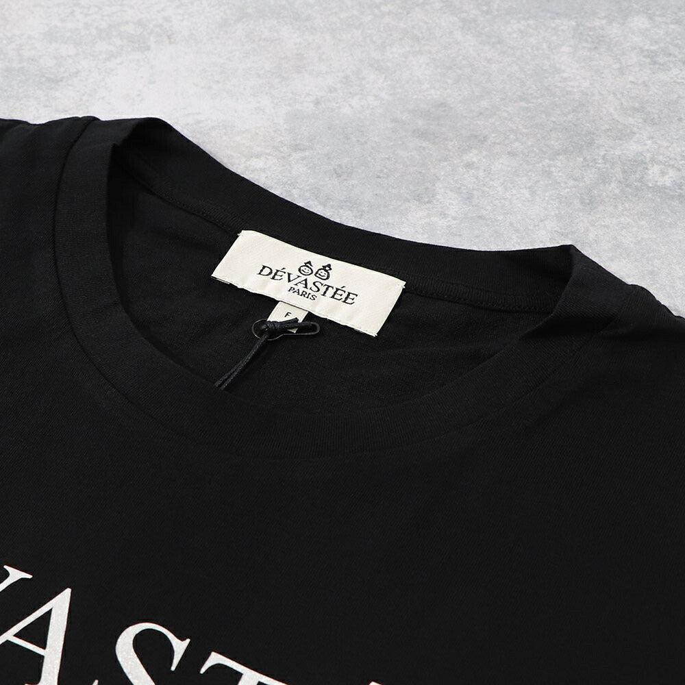 デヴァステ DEVASTEE トップス Tシャツ・カットソー レディース ブラック ホワイト コットン ロゴプリント ヘムトップス アシメトップス シンプル 半袖 R3FWTP017