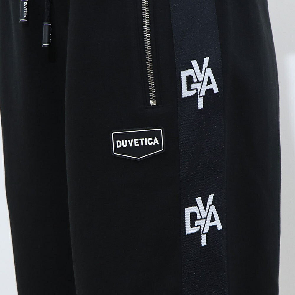 DUVETICA ブラック スウェットパンツ ジョガーパンツ  VUTP80111