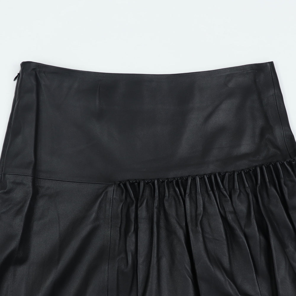 フェラガモ FERRAGAMO レザースカート ブラック