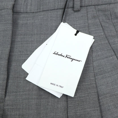 フェラガモ FERRAGAMO プリーツパンツ グレー