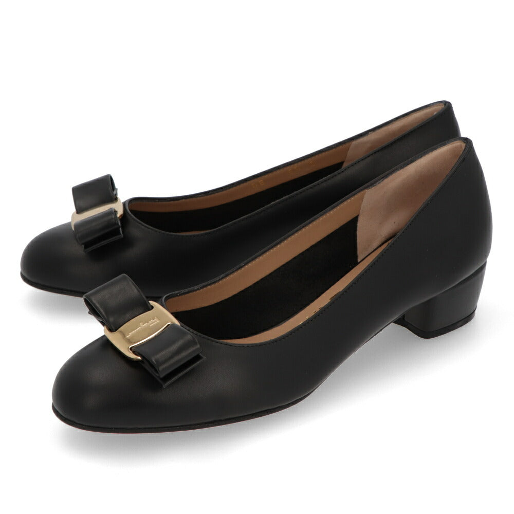 FERRAGAMO パンプス  ブラック ヴァラリボン 575970