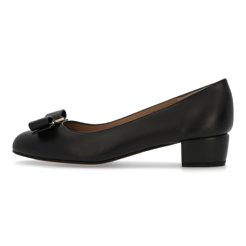 FERRAGAMO パンプス  ブラック ヴァラリボン 575970