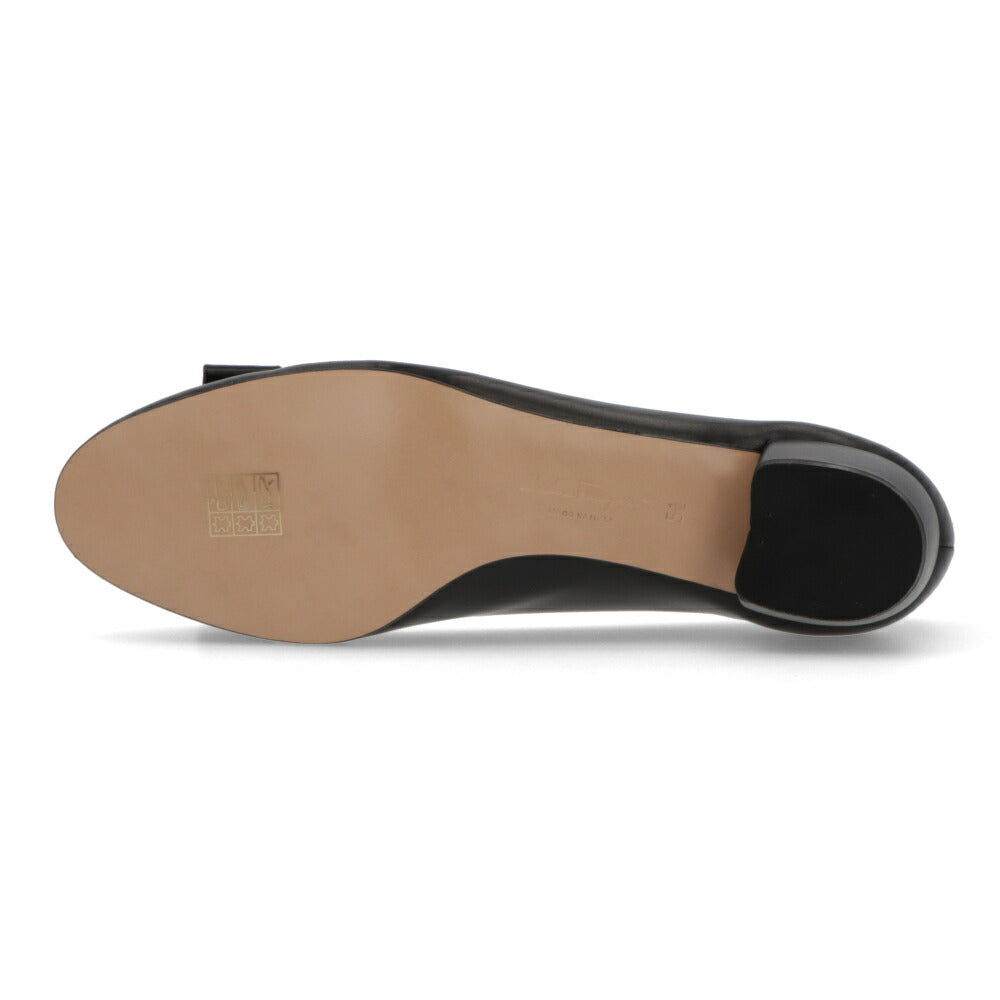 FERRAGAMO パンプス  ブラック ヴァラリボン 575970