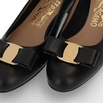 FERRAGAMO パンプス  ブラック ヴァラリボン 575970