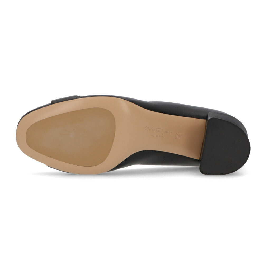FERRAGAMO パンプス ブラック レザー チャンキーヒール OTILIA 55 757827