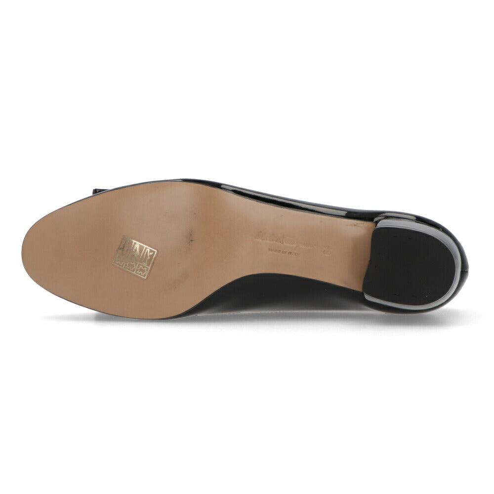 FERRAGAMO パンプス VARA ブラック ヴァラリボン 591963