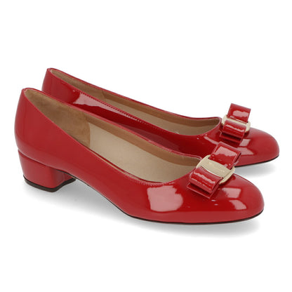 FERRAGAMO パンプス レッド レザー ヴァラリボン   VARA 1 591964