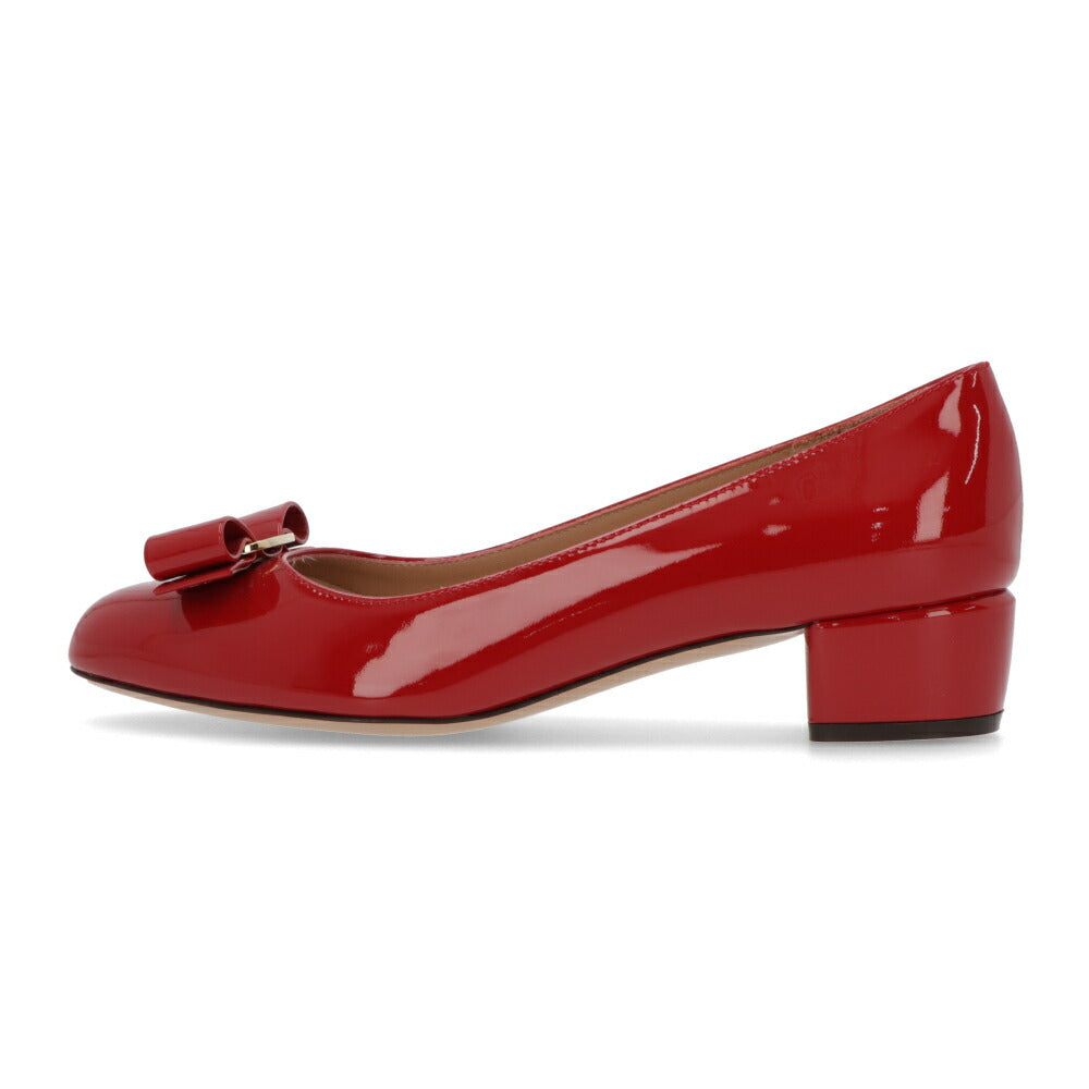 FERRAGAMO パンプス レッド レザー ヴァラリボン   VARA 1 591964