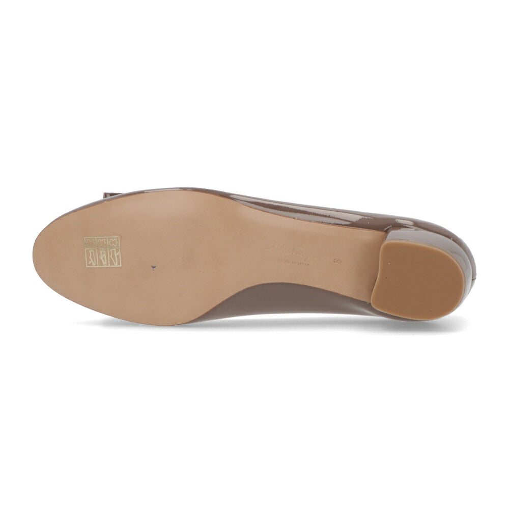 FERRAGAMO パンプス グレージュ レザー ヴァラリボン  VARA 1 740693