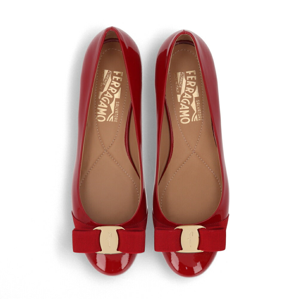 FERRAGAMO パンプス レッド レザー リボン VARINA* 592125