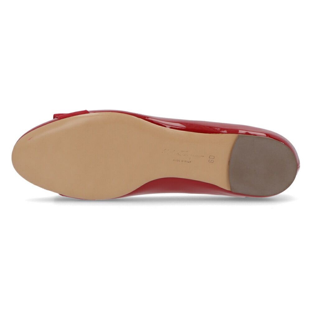 FERRAGAMO パンプス レッド レザー リボン VARINA* 592125