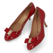 FERRAGAMO パンプス レッド レザー CARLA 70 584309