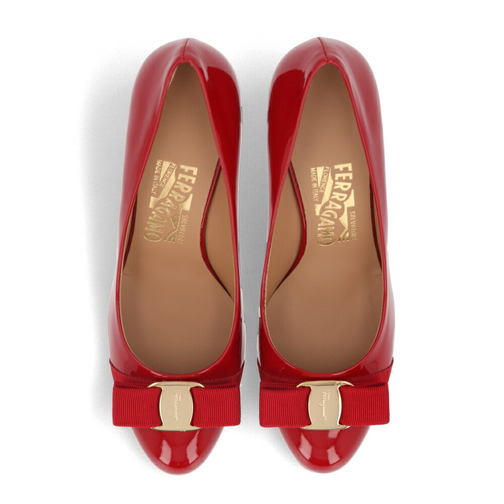 FERRAGAMO パンプス レッド レザー CARLA 70 584309