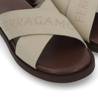 FERRAGAMO サンダル FENICE TEX ベージュ ロゴ 0763203