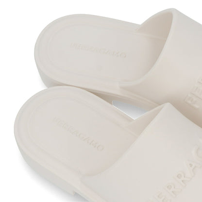 FERRAGAMO サンダル GIUNEVA ホワイト ラバー スリッパ ヒールなし 0763353