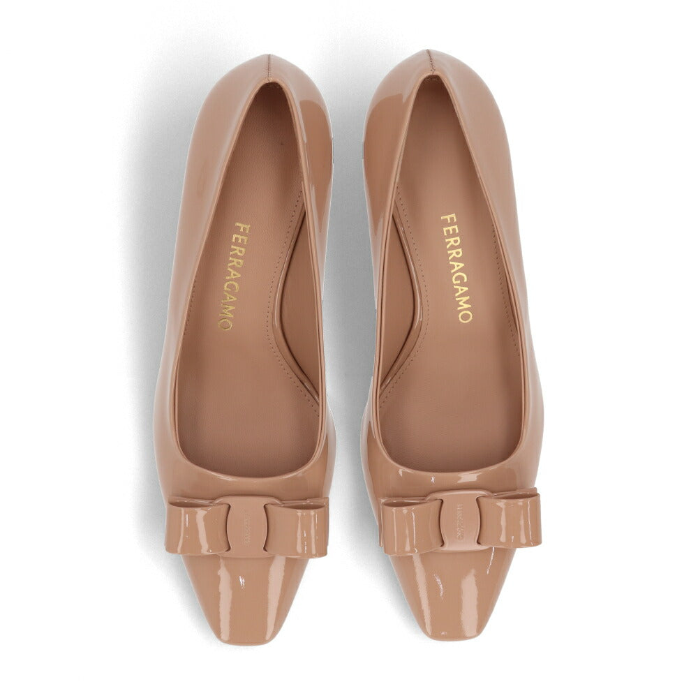 FERRAGAMO パンプス ANZ ベージュ ヴァラリボン  0763727