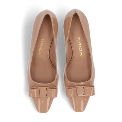 FERRAGAMO パンプス ANZ ベージュ ヴァラリボン  0763727