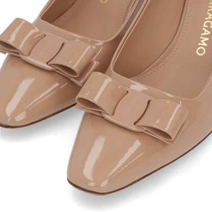 FERRAGAMO パンプス ANZ ベージュ ヴァラリボン  0763727