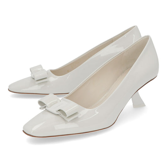 FERRAGAMO パンプス ANZ  ホワイト ヒールあり  0763952