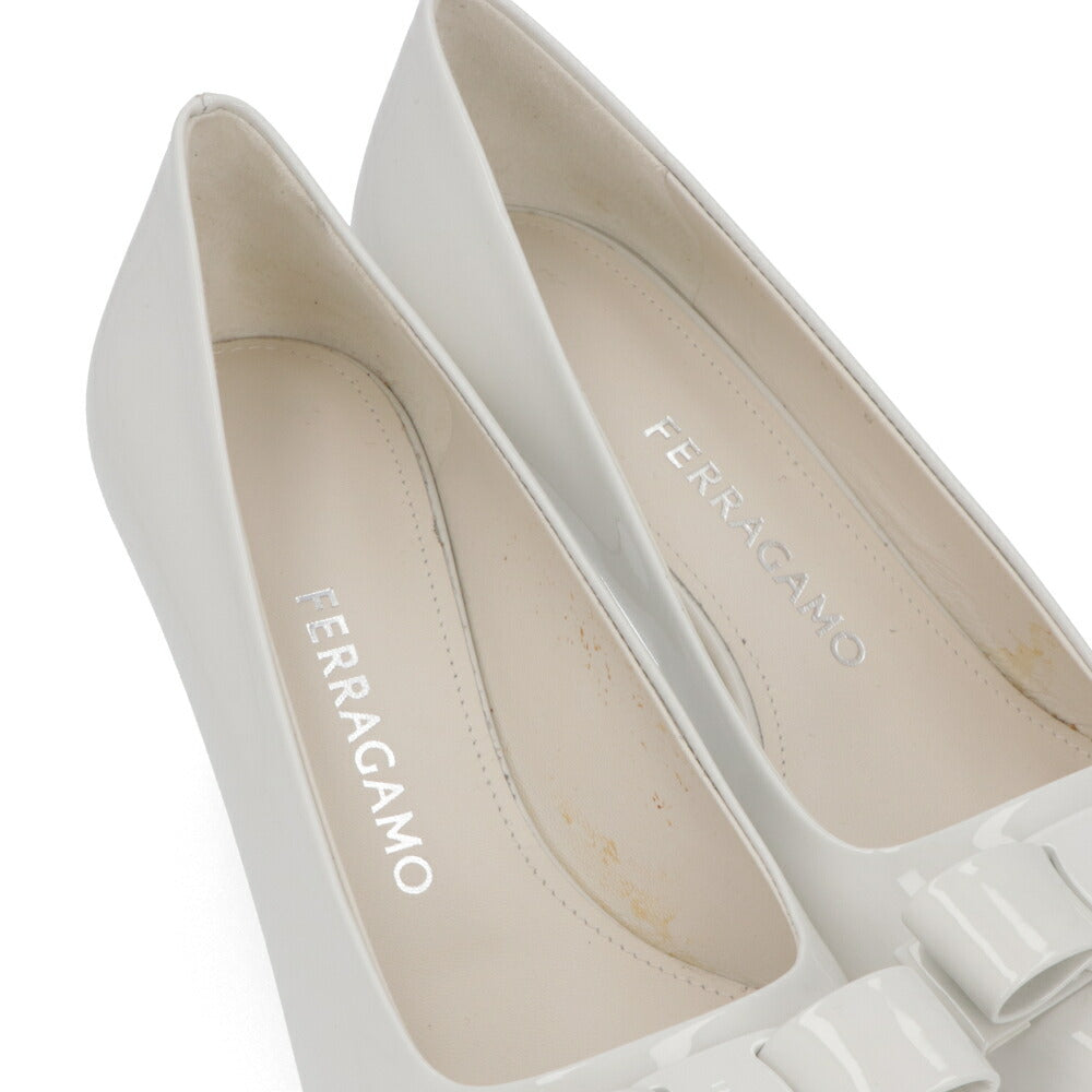 FERRAGAMO パンプス ANZ ホワイト ヒールあり 0763952 – LE CHIEN