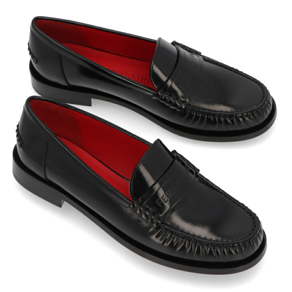 FERRAGAMO ブラック ローファー 厚底 サルバトーレフェラガモ Salvatore Ferragamo ローファー