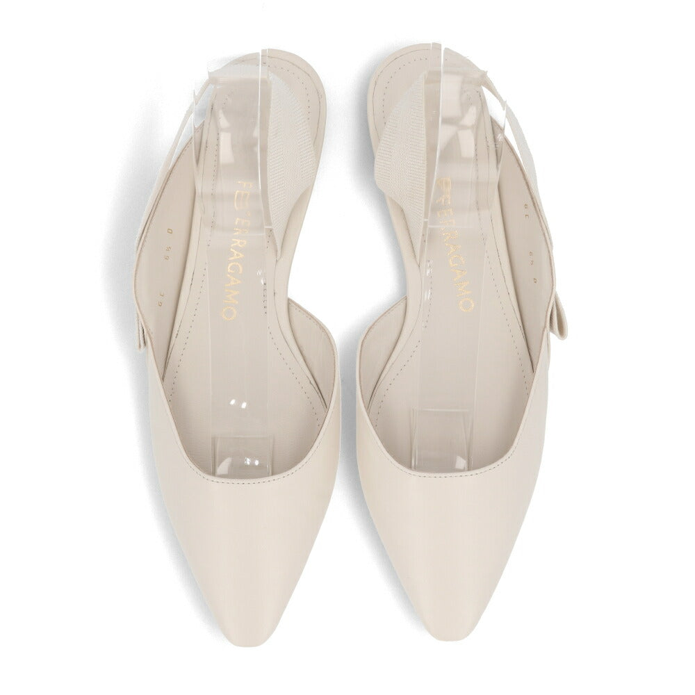 FERRAGAMO パンプス VANIA ホワイト ポインテッドトゥ ヒールなし 0763421