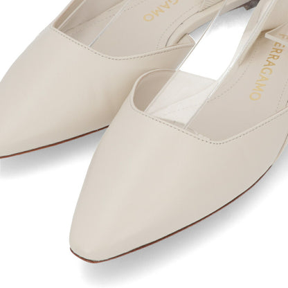 FERRAGAMO パンプス VANIA ホワイト ポインテッドトゥ ヒールなし 0763421