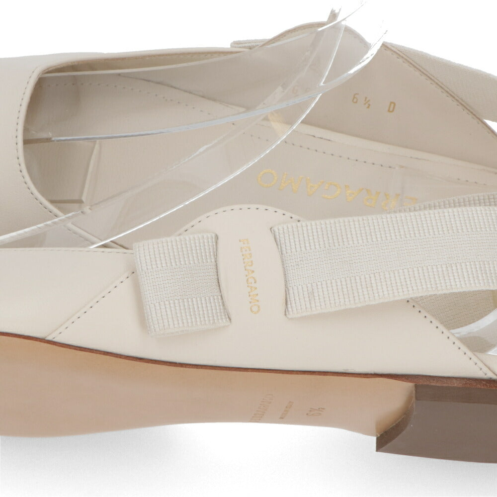 FERRAGAMO パンプス VANIA ホワイト ポインテッドトゥ ヒールなし 0763421